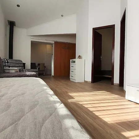 - 2 Bedrooms, 67m2, Terrace Lägenhet