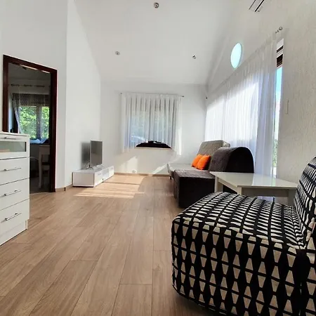 Lägenhet - 2 Bedrooms, 67m2, Terrace