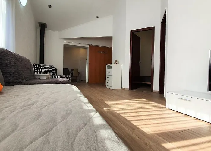 - 2 Bedrooms, 67m2, Terrace Apartman