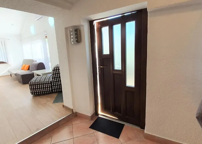 - 2 Bedrooms, 67m2, Terrace Apartman Fazana